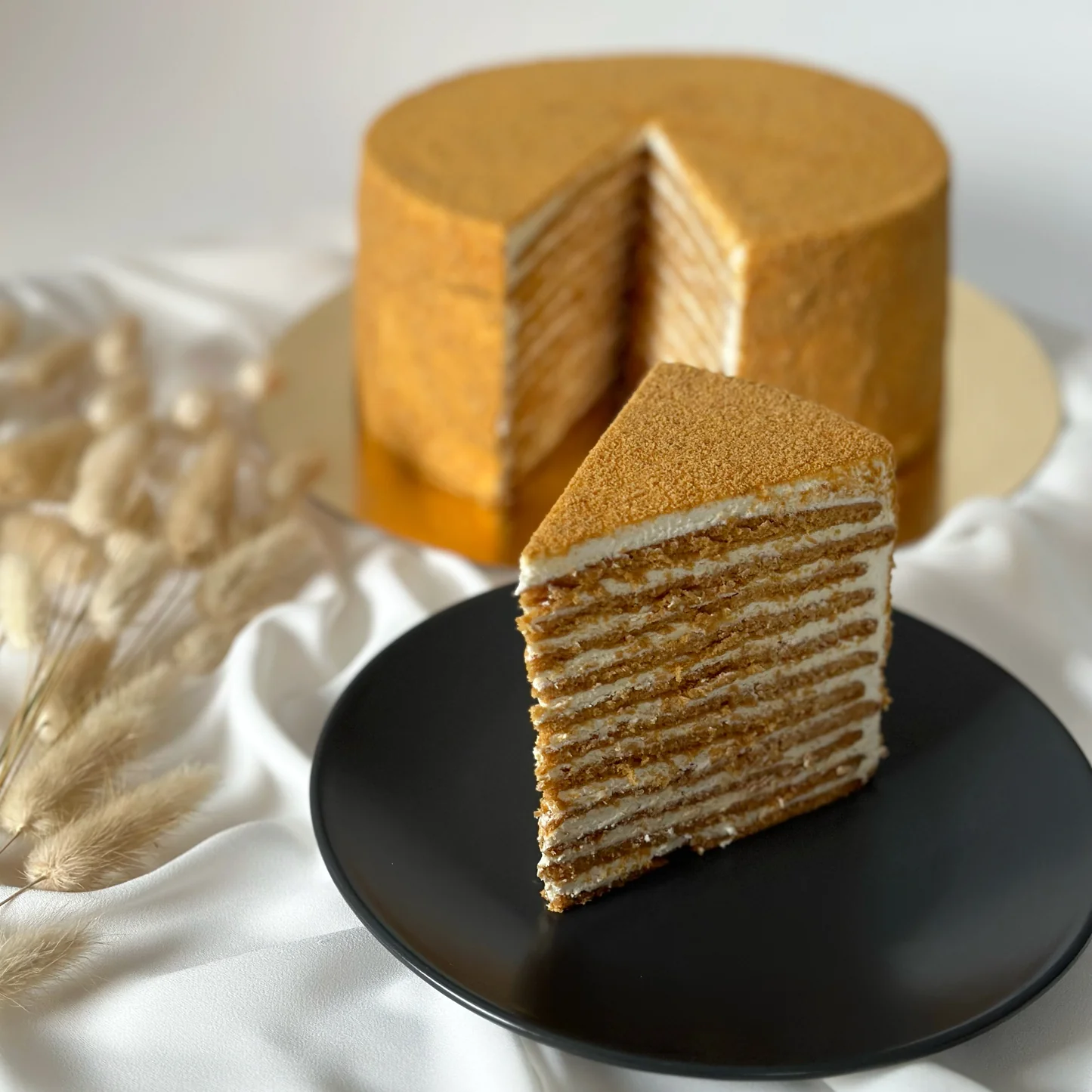 Medovik cake