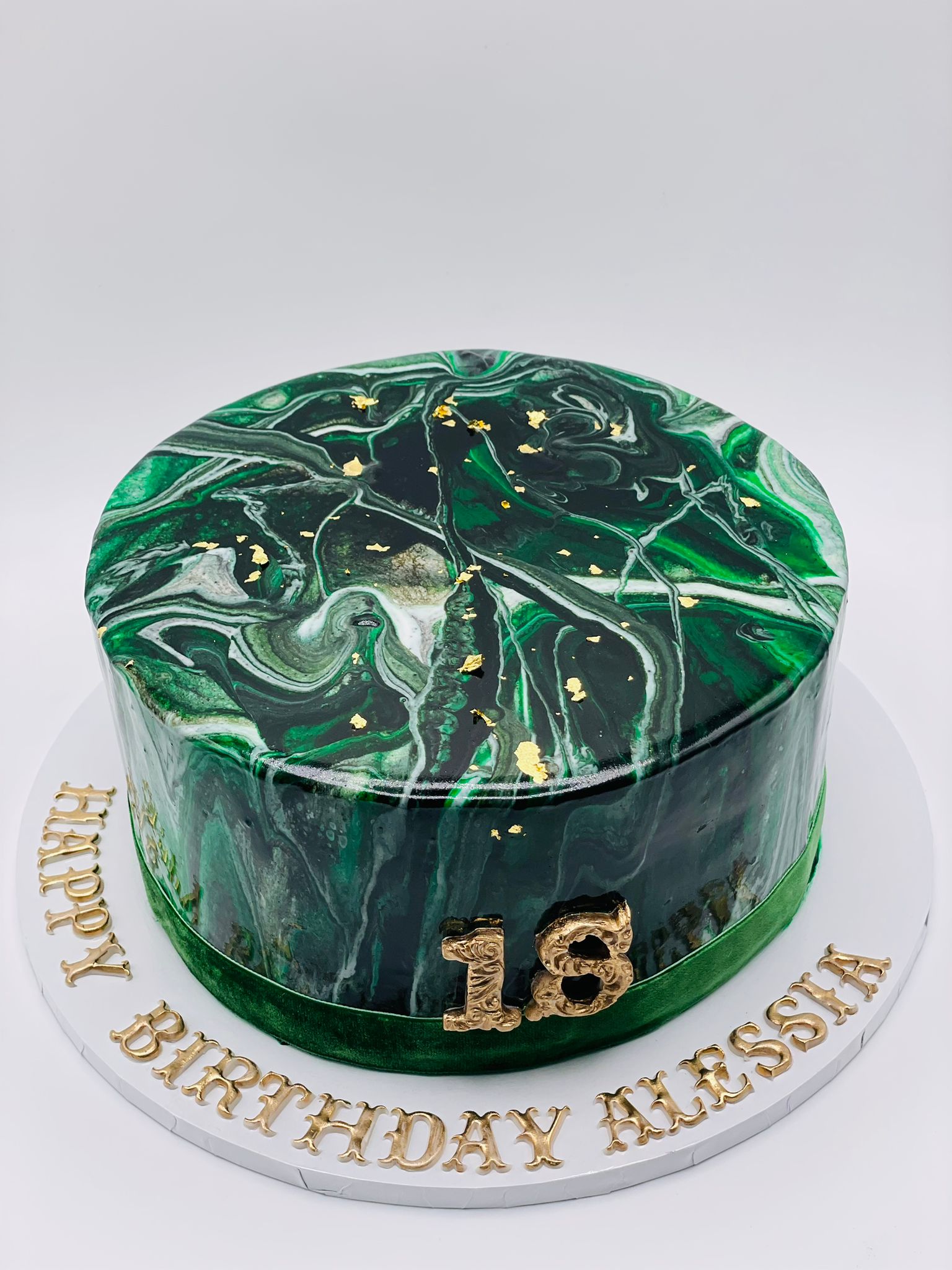 Glaze cake