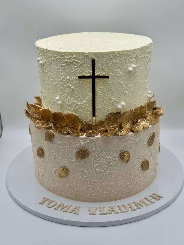 Gold Leaf Details Cake